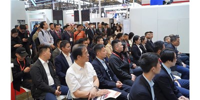 創(chuàng)世紀集團CCMT2024新品發(fā)布會盛大揭幕，高端五軸機床引領(lǐng)行業(yè)創(chuàng)新潮流